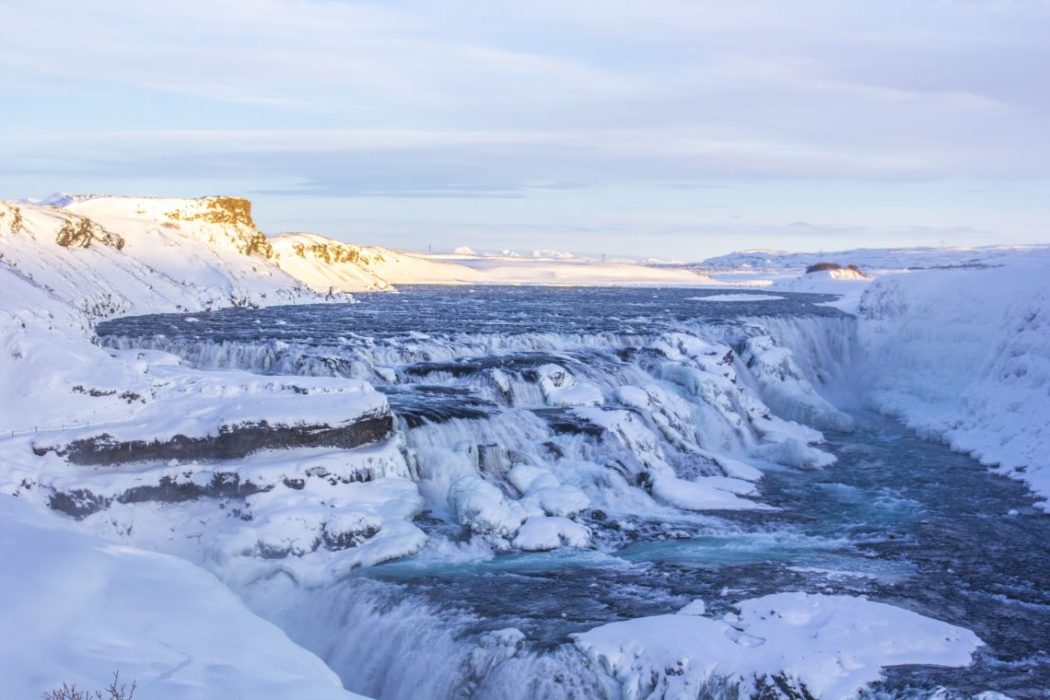 Roadtripping Around Iceland in Winter - SUITCASE AND I